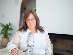 Naomi-Rose Everly Magnetise Your Expertise podcast host